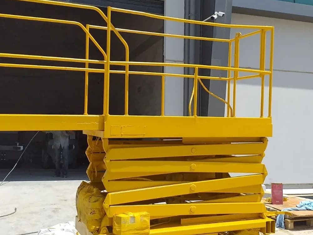 Korkuluklu platform sepetinin boyama sonrası görünümü