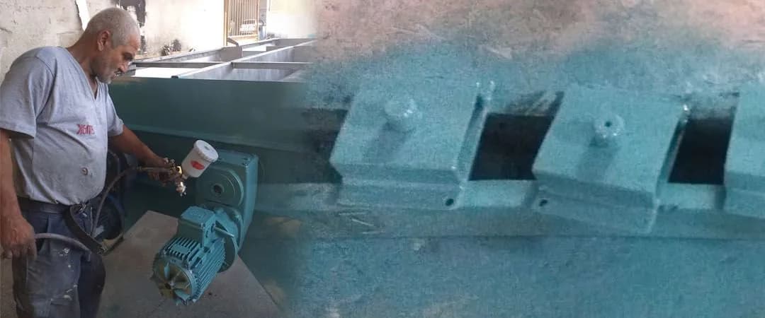 Onarımı tamamlanmış polyester kanal profilinin yüzeyi